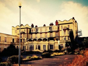 心语:看你笑话的人,永远比在乎你的多